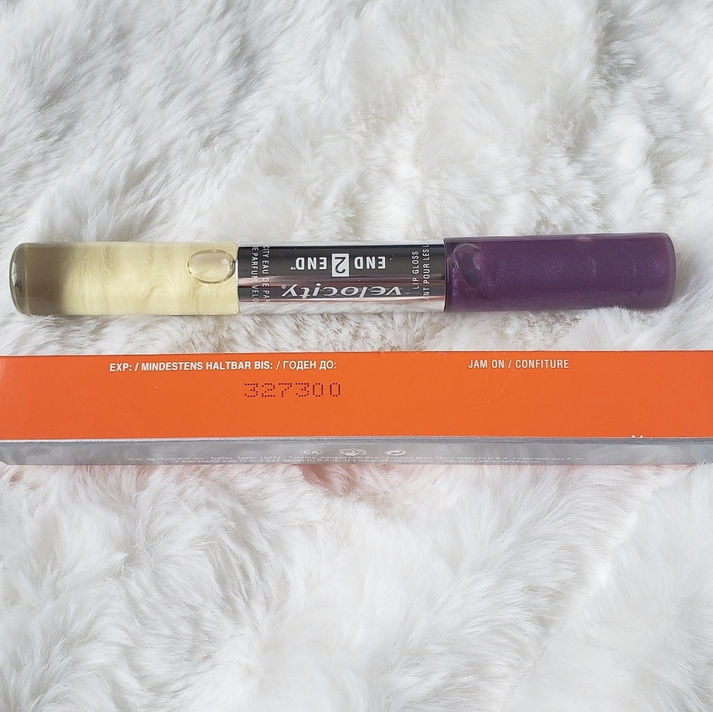 🆕️MK- Velocity Lipgloss and Scent Duo - Picture 8 of 10
